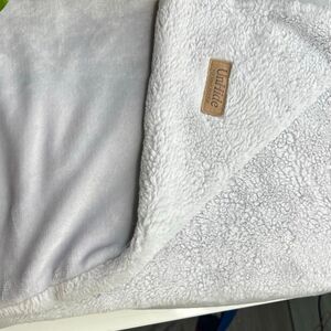 unhide Lil’ Marsh Blanket in baby blue small 60x50 inches